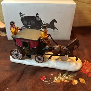 🐈‍⬛ Heritage Village “Dover Coach”